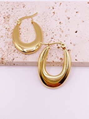 Gold Hoop Sculpted Oval Earrings - Women Jewelry